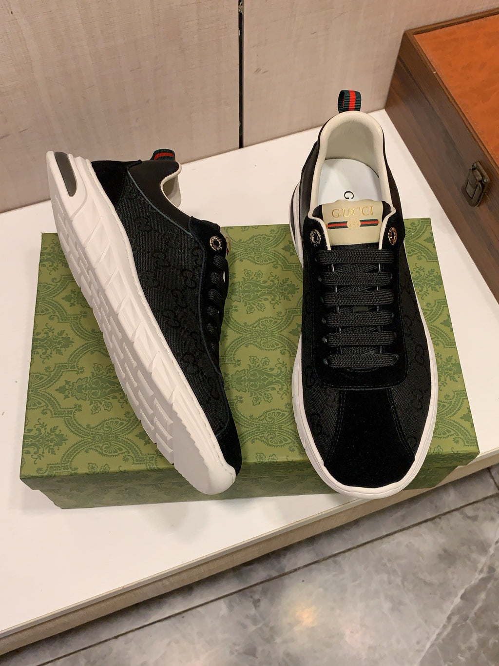 Gucci Black GG-Pattern Low-Top Sneakers | Tonal Detail & Sculpted Sole