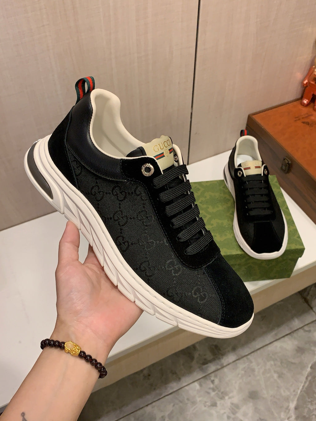 Gucci Black GG-Pattern Low-Top Sneakers | Tonal Detail & Sculpted Sole
