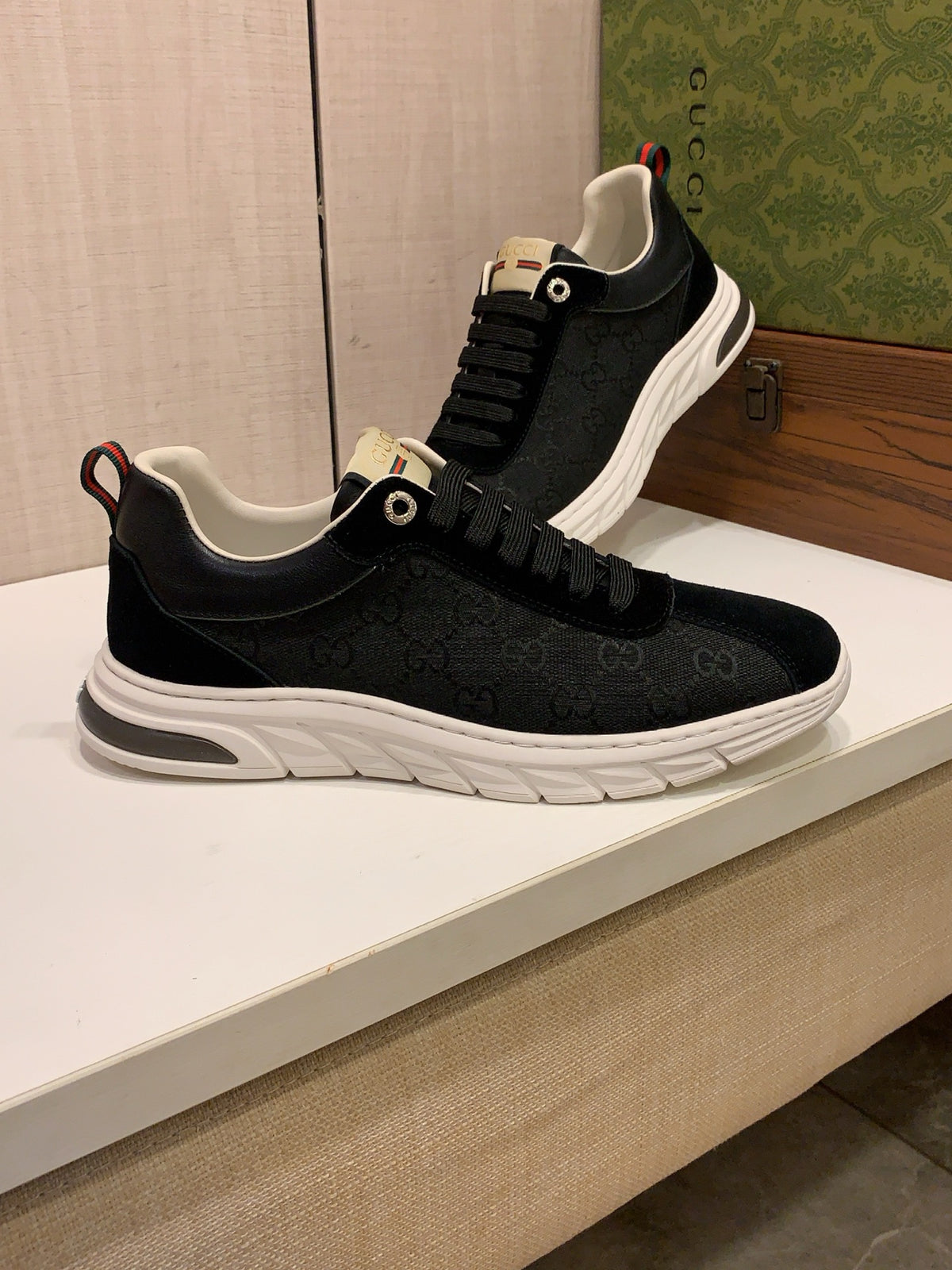 Gucci Black GG-Pattern Low-Top Sneakers | Tonal Detail & Sculpted Sole