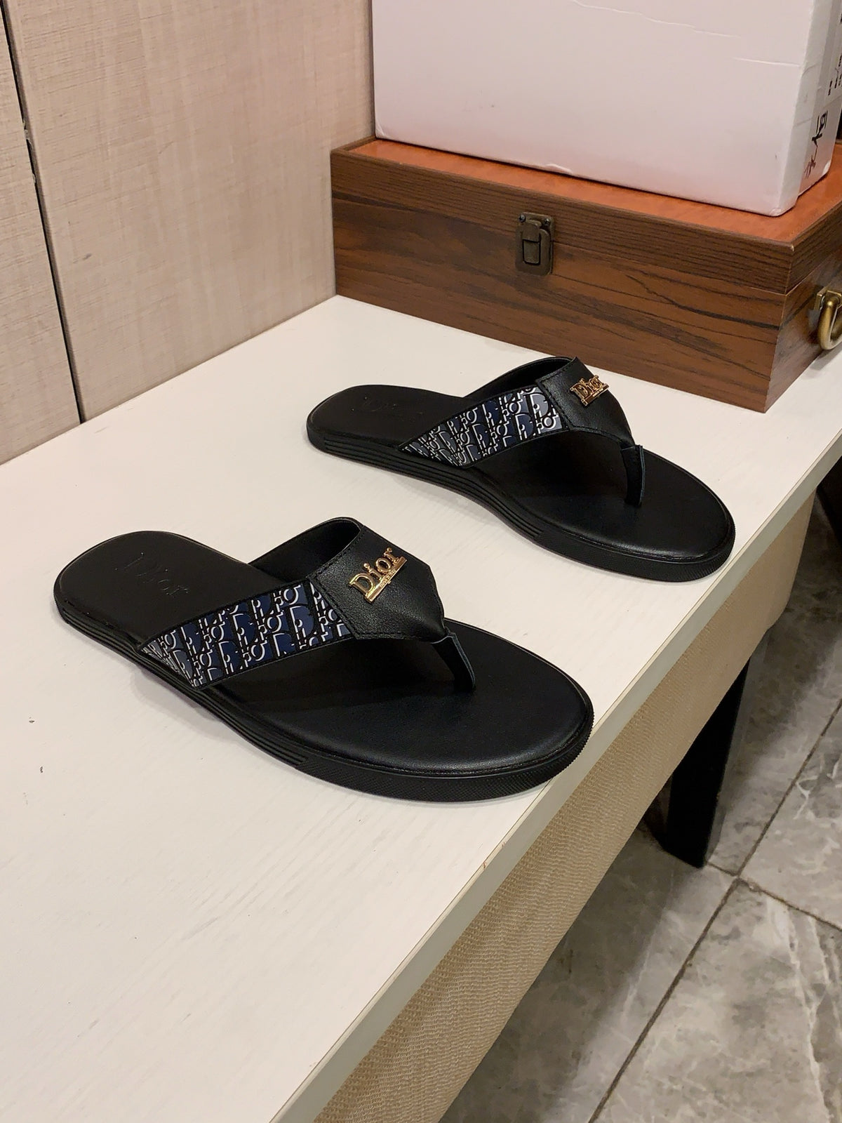 Men’s Black Monogram Thong Sandals | Gold-Tone Letter Detail & Refined Summer Style
