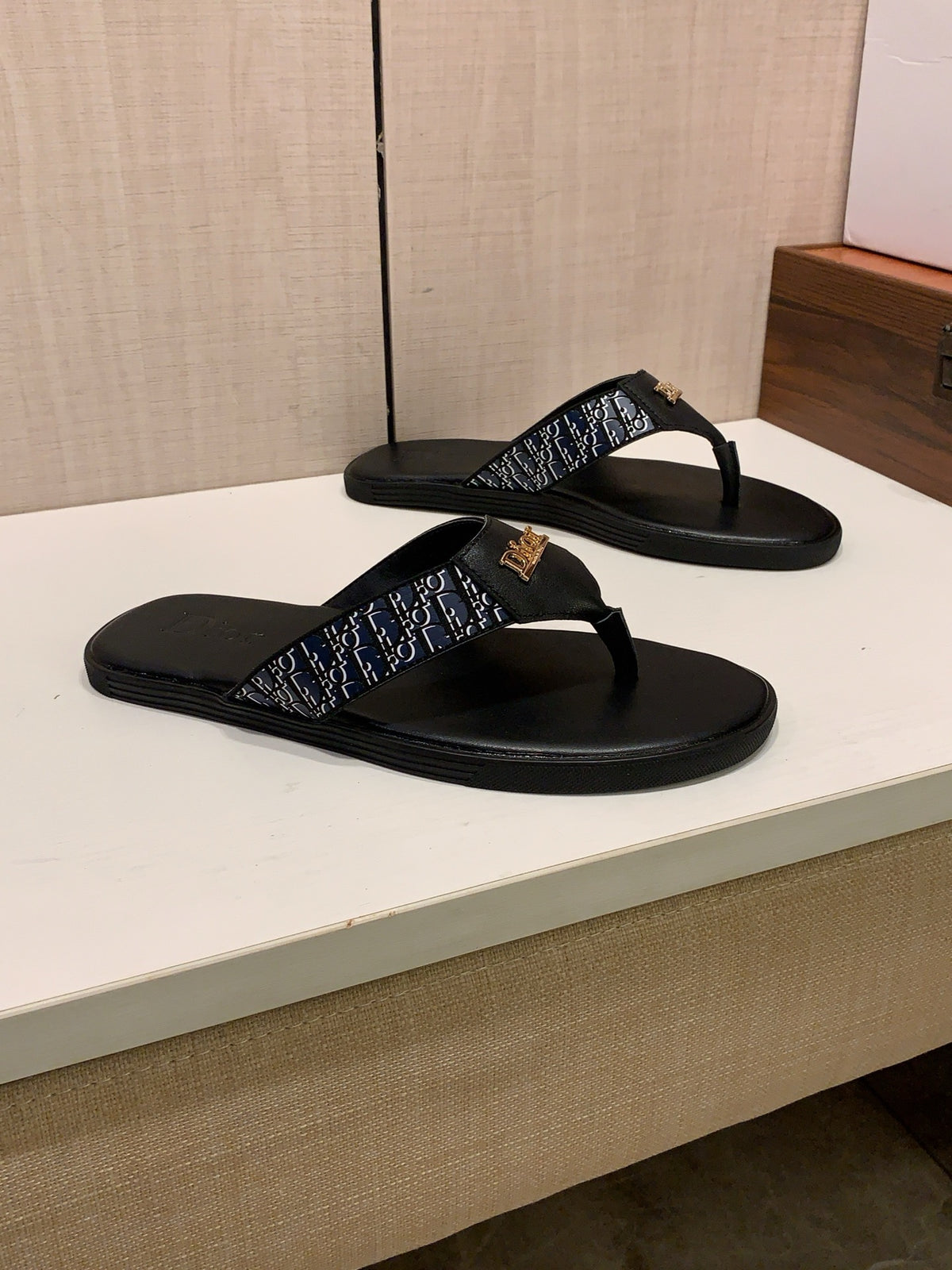 Men’s Black Monogram Thong Sandals | Gold-Tone Letter Detail & Refined Summer Style