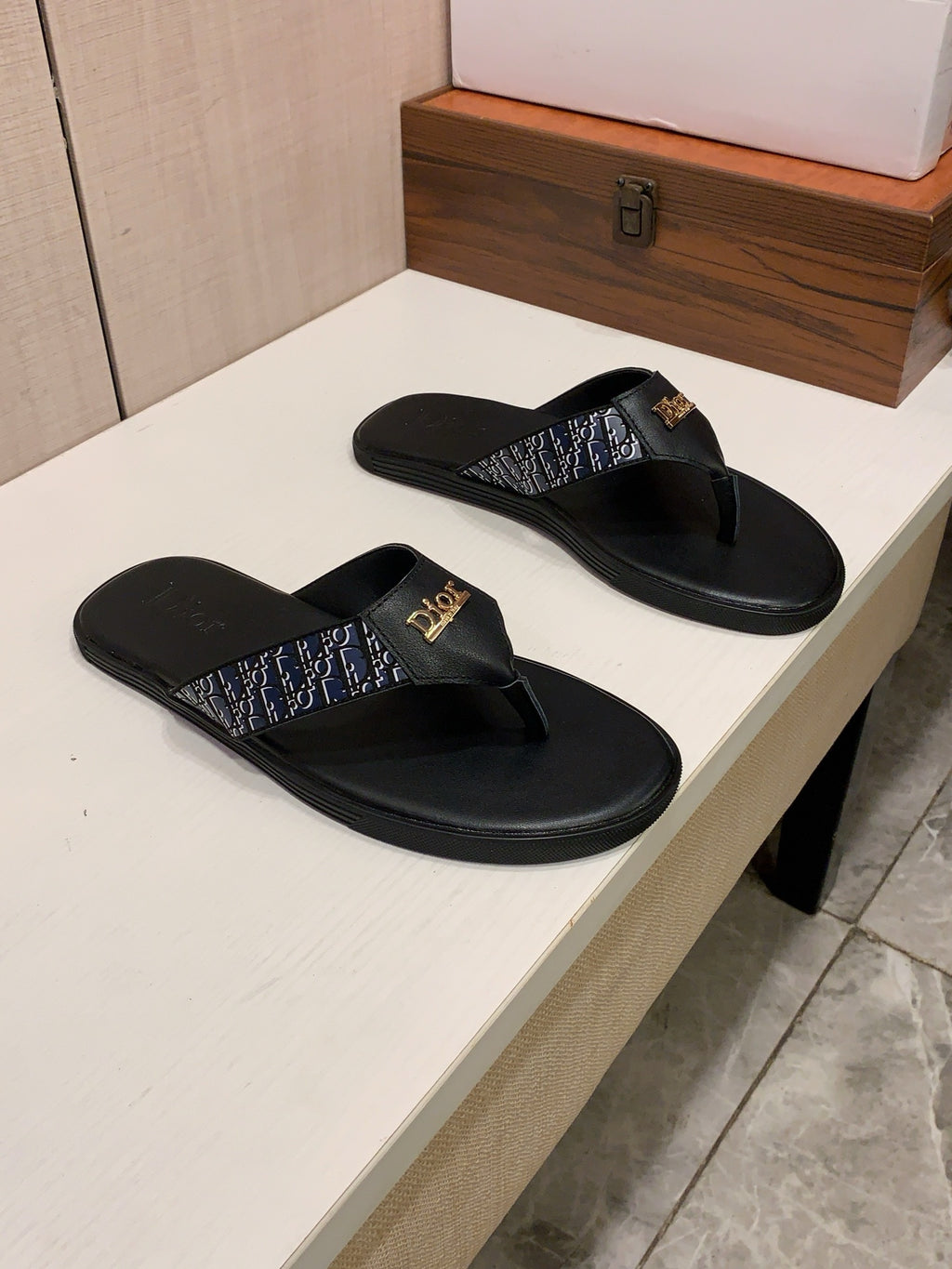 Men’s Black Monogram Thong Sandals | Gold-Tone Letter Detail & Refined Summer Style