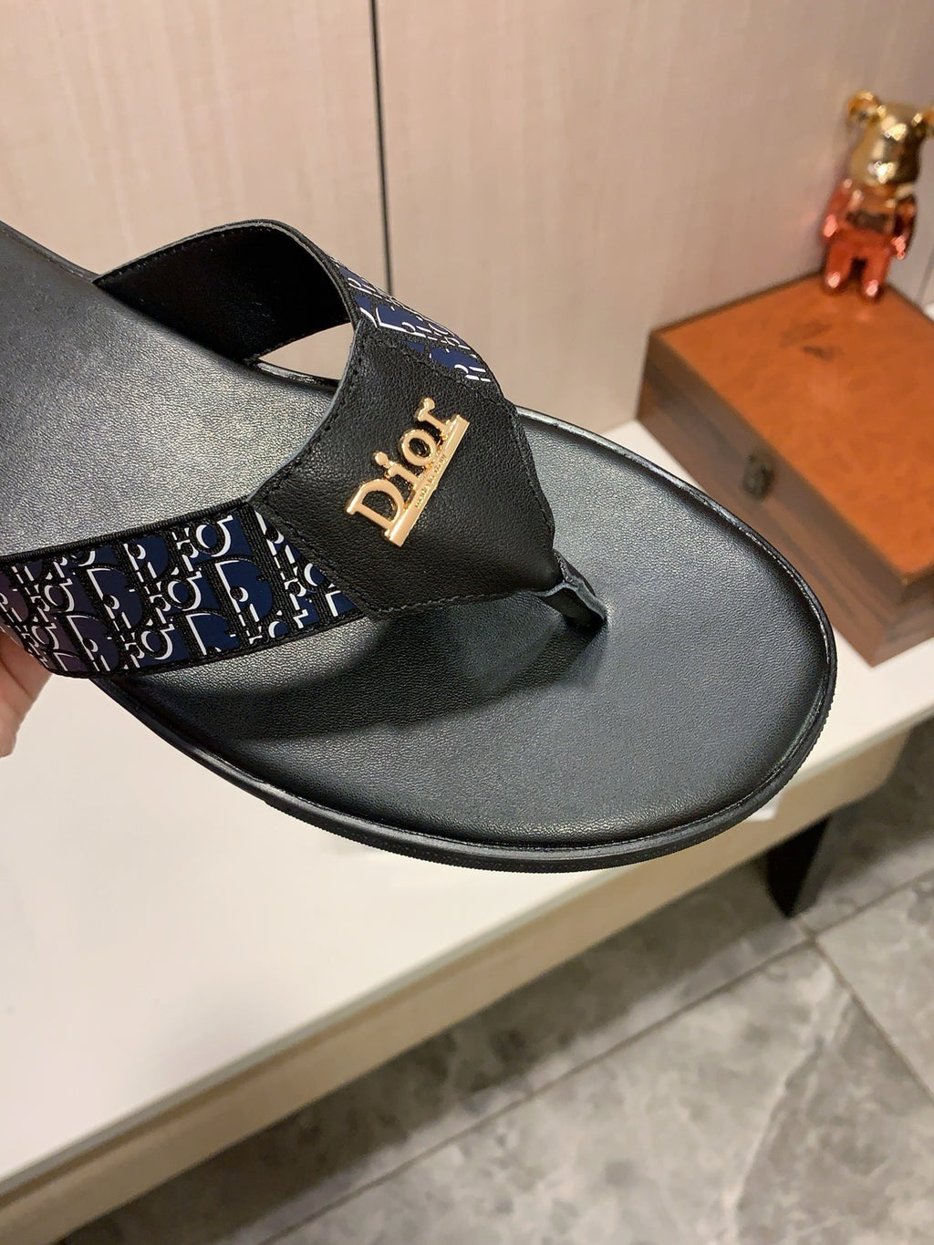 Men’s Black Monogram Thong Sandals | Gold-Tone Letter Detail & Refined Summer Style